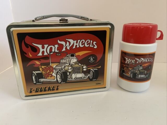 Hot Wheels lunch box.jpg